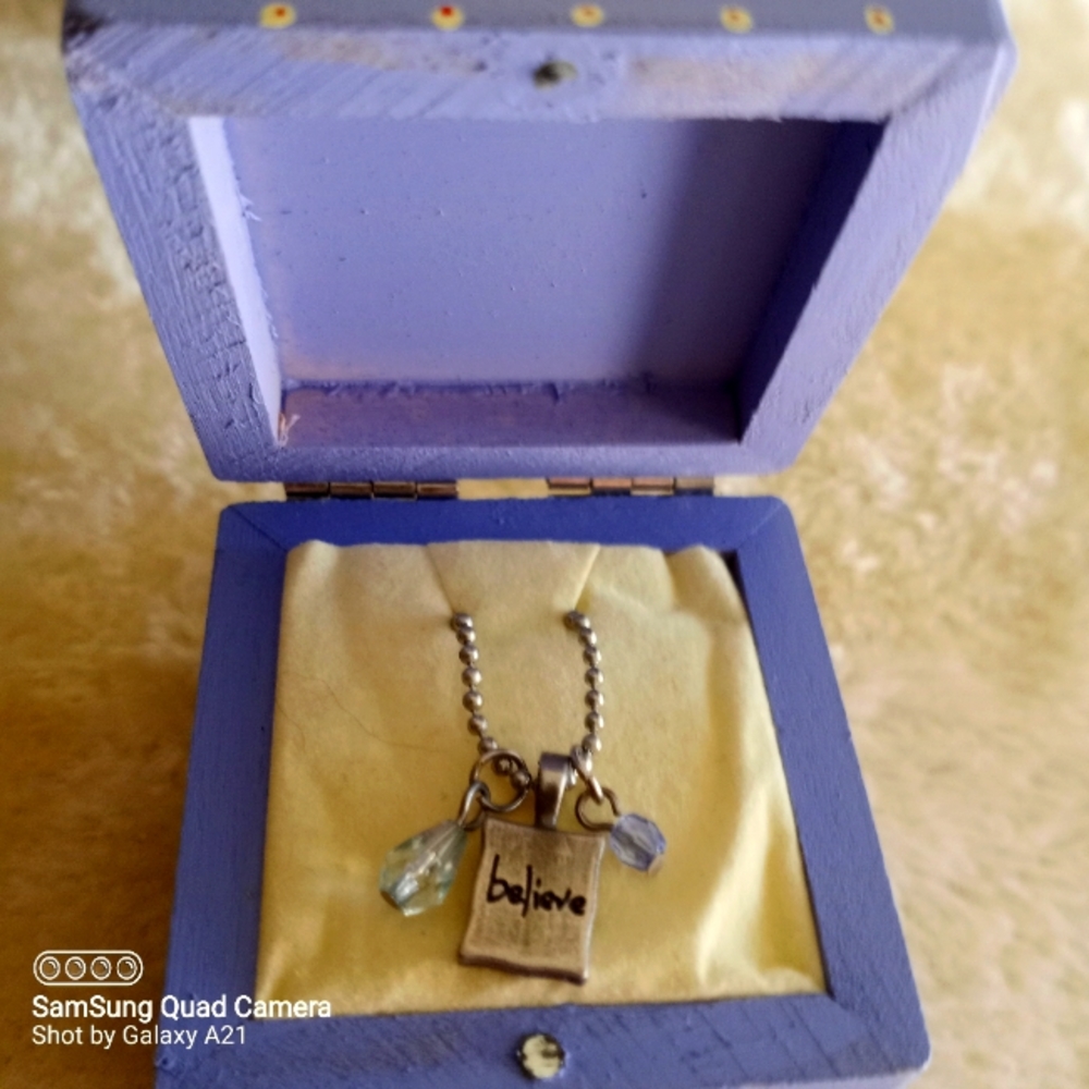 NEW BELIEVE  NECKLACE